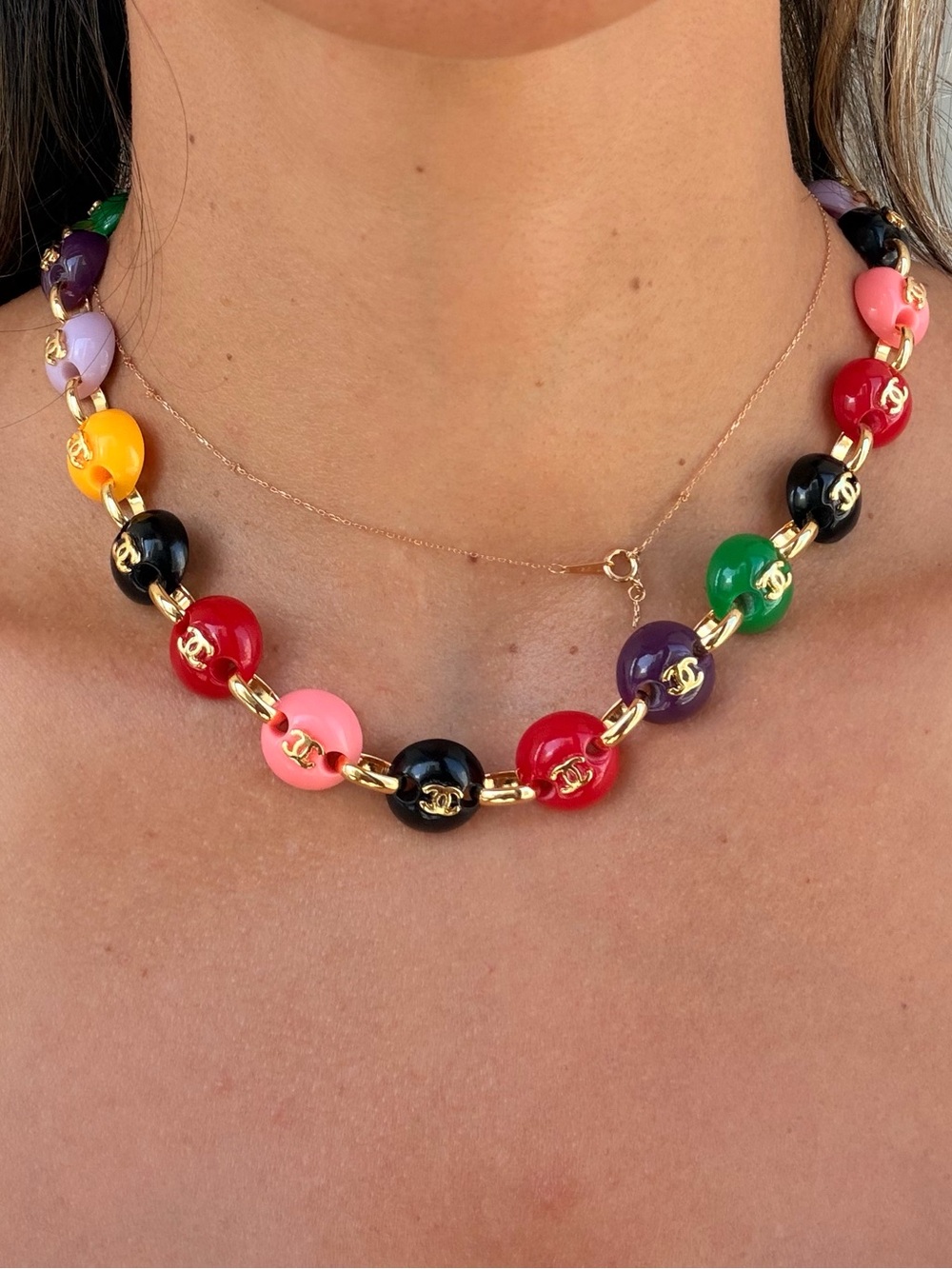 🍭CHANEL Multicolor Button Link Necklace with Gold-Tone Hardware🍭 - Picture 11 of 12